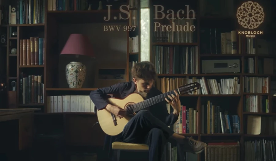 Antoine Boyer plays Prelude from BWV 997 by J.S. Bach