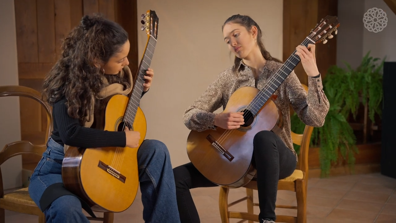 Daniyah Duo plays Danzas argentinas by Alberto Ginastera