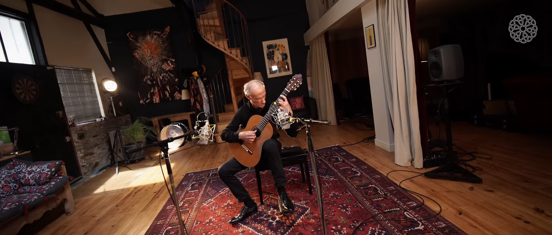 Roberto Aussel plays Hommage à Piazzolla by Ulrich Uhland Warnecke