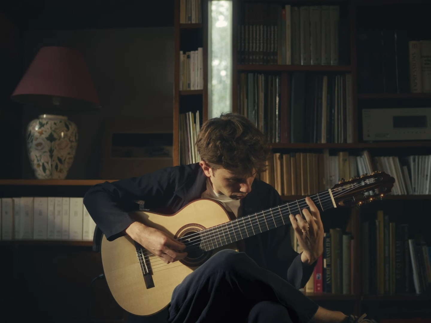 Antoine Boyer plays Prelude from BWV 997 by J.S. Bach