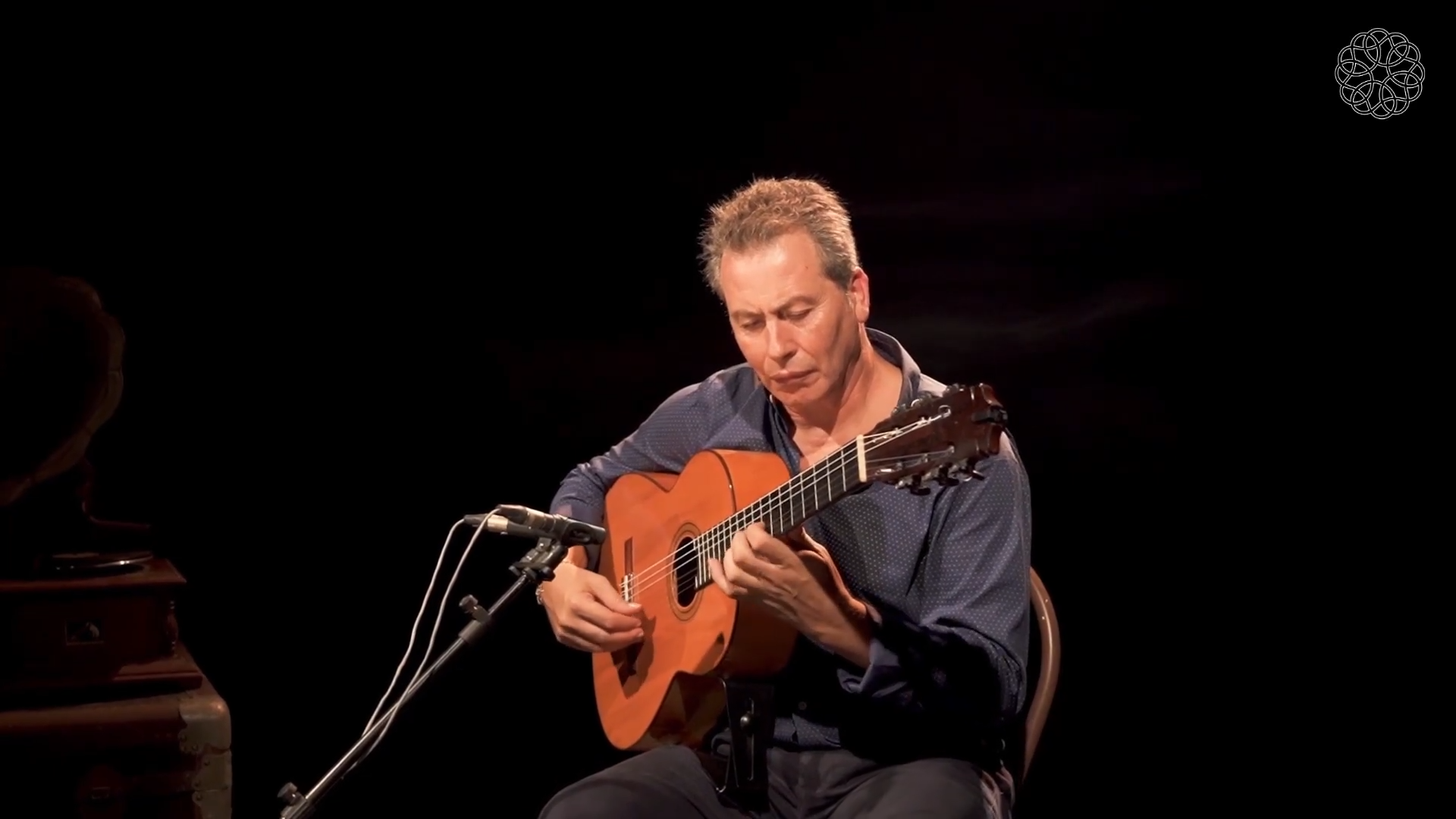 Puga e Iván composed and performed by Juan Diego Mateos