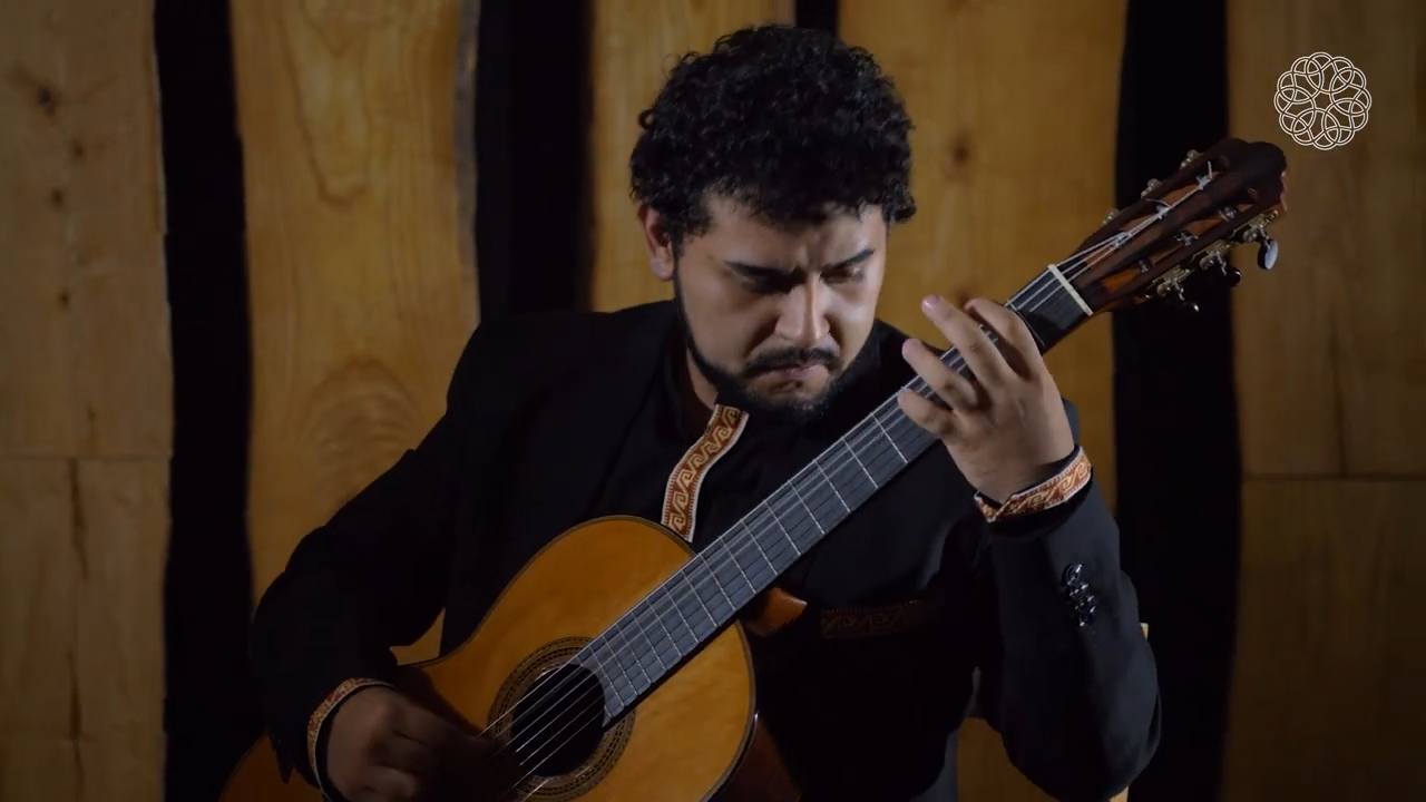 Abel García Ayala plays Three Pieces for Guitar by Carlos Chávez
